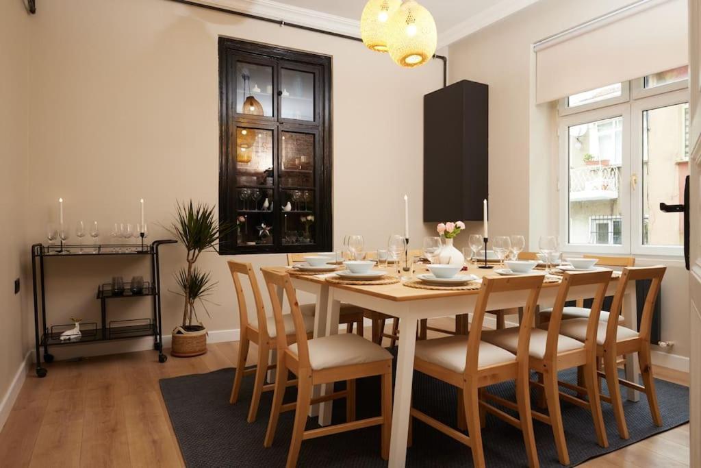 Spacious 6br 3bath Ac In Center - Santur D5-6 Apartment