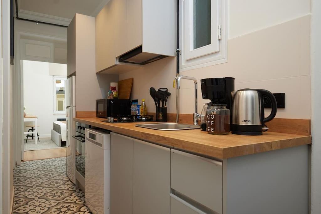 Apartament Spacious 6br 3bath Ac In Center - Santur D5-6