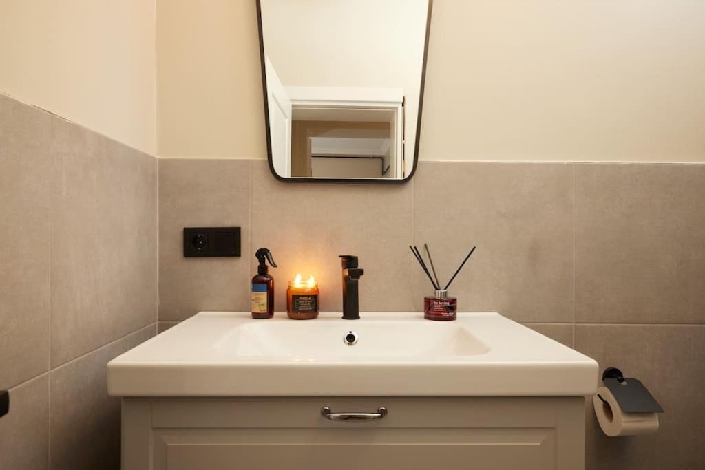 Spacious 6br 3bath Ac In Center - Santur D5-6 Apartament